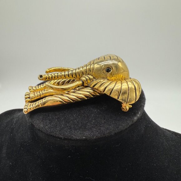 Vintage Gold-Tone Elephant Brooch Pin Black Glass Eyes Detailed Design - Picture 7 of 11